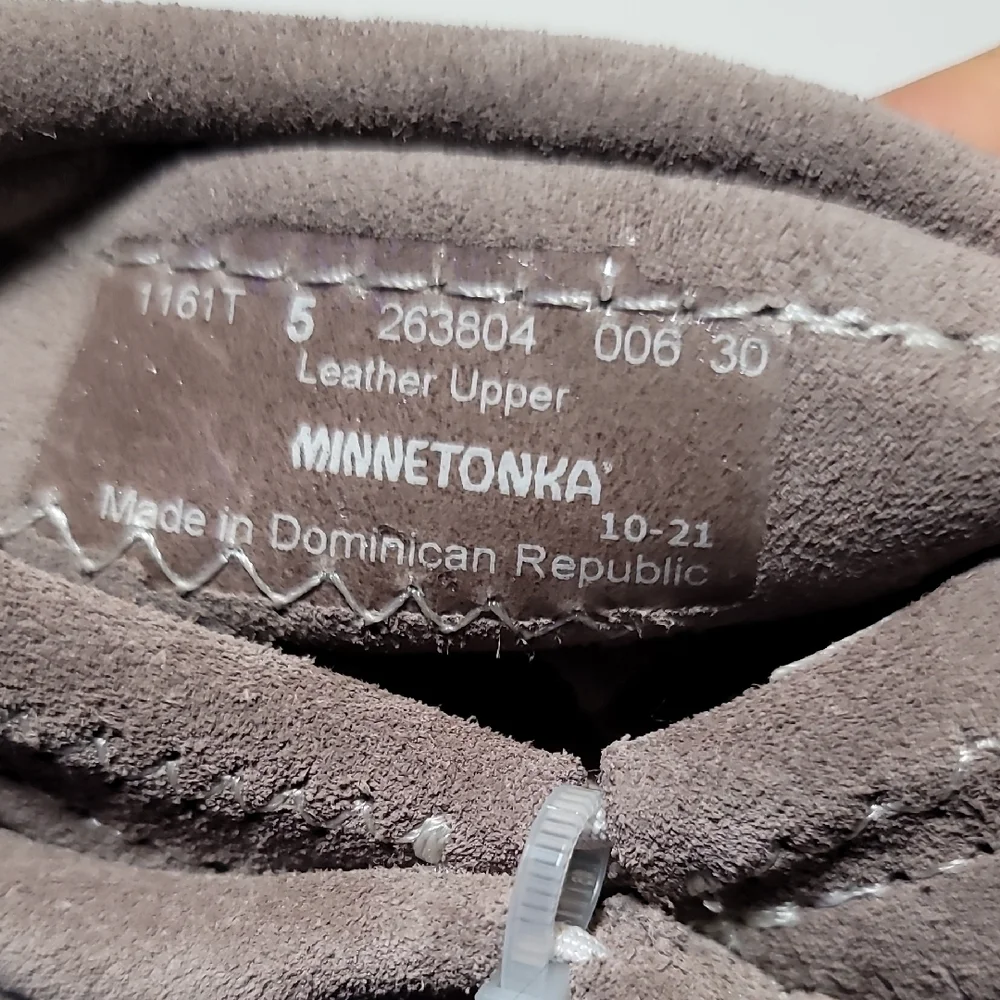 Minneconta Brown Moccasins with Fringe and Soft Sole